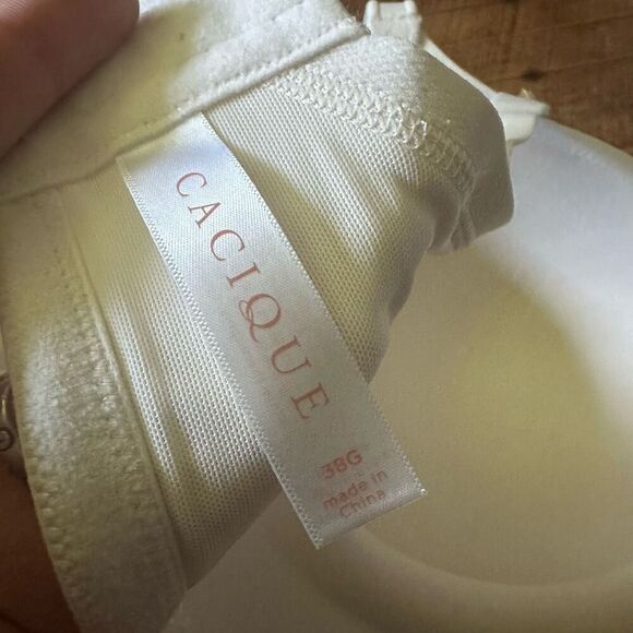 Cacique simply wire free plunge cream 38G bra - Picture 3 of 4